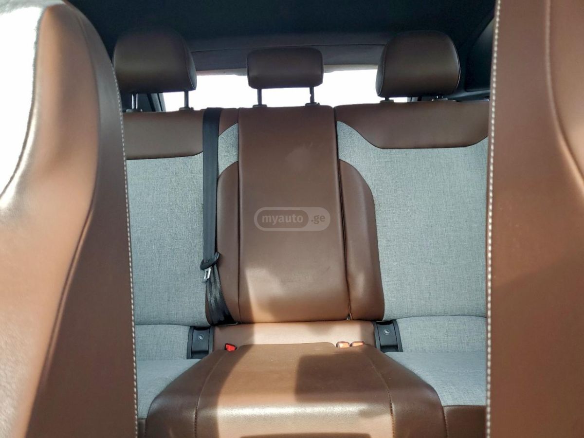 Volkswagen ID 4 - фото 9