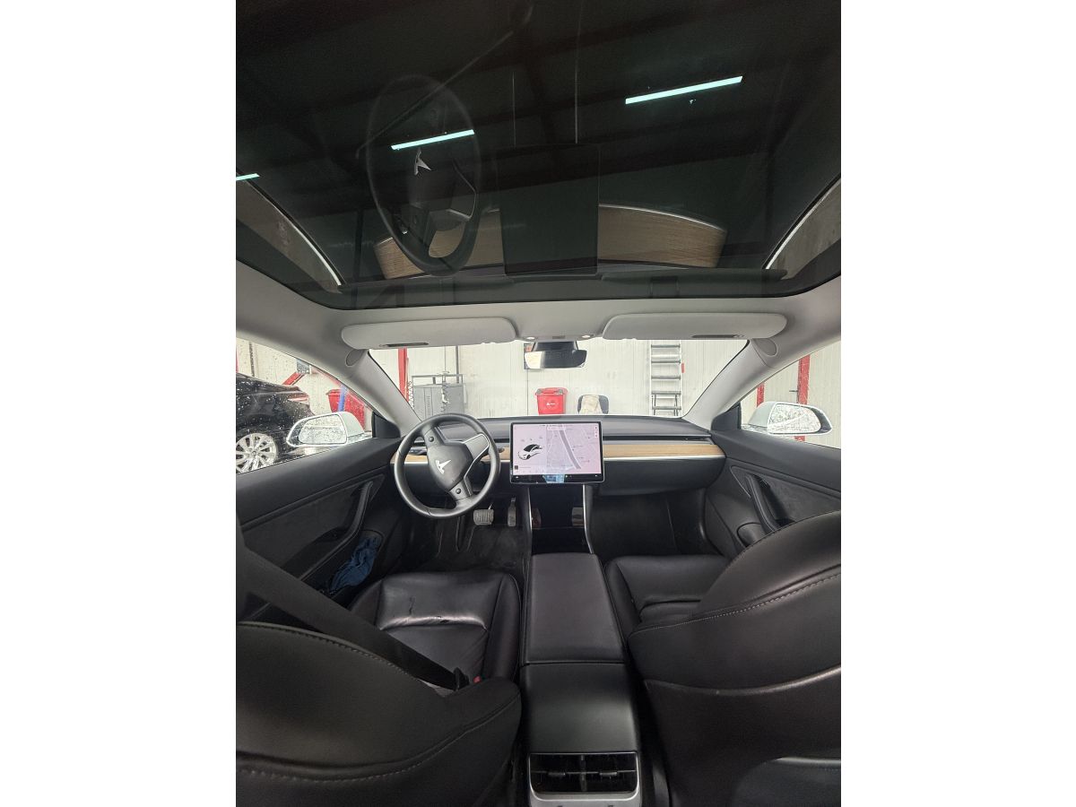 Tesla Model 3 - фото 6