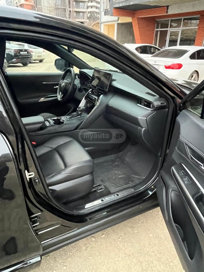 Toyota Nightshade 4dr All-Wheel Drive — миниатюра 8