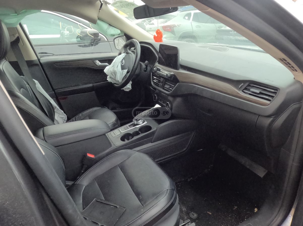 Ford Escape - фото 6