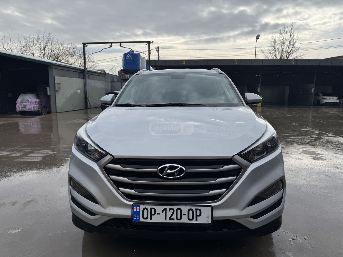 Hyundai Tucson - фото 1