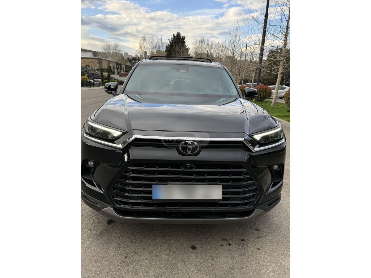 Toyota Highlander - фото 1