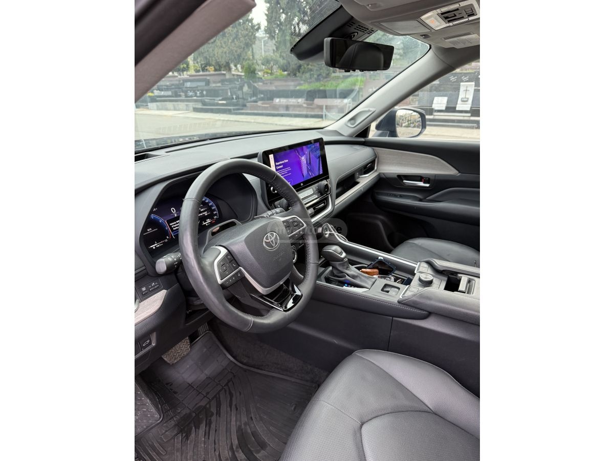 Toyota Highlander - фото 12