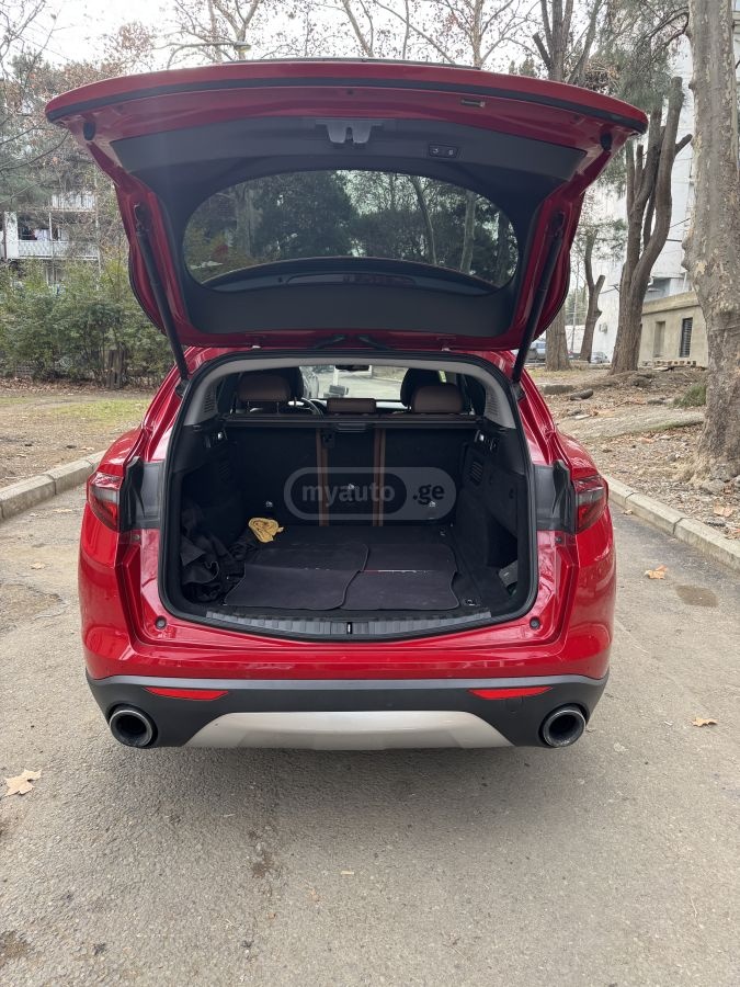 Alfa Romeo Stelvio - фото 3