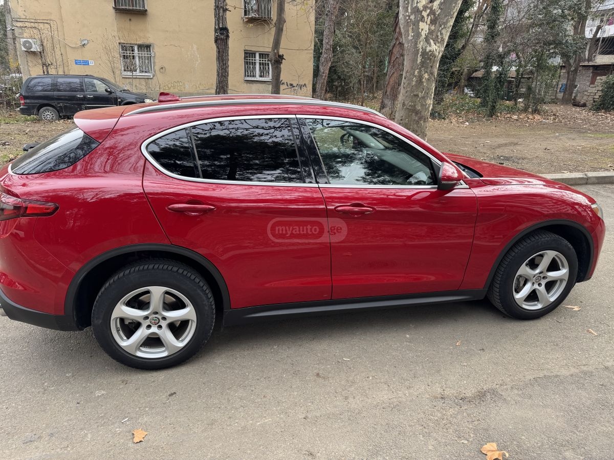 Alfa Romeo Stelvio - фото 8