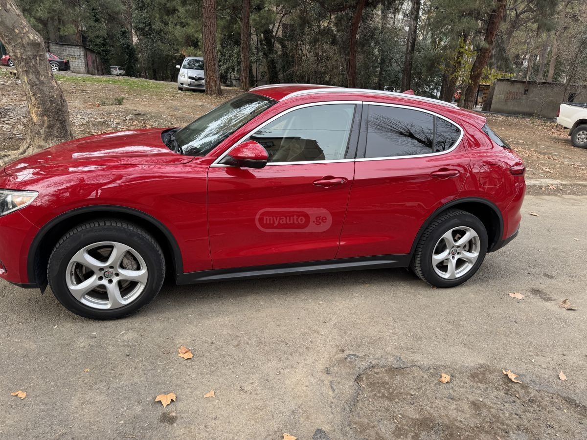 Alfa Romeo Stelvio - фото 9