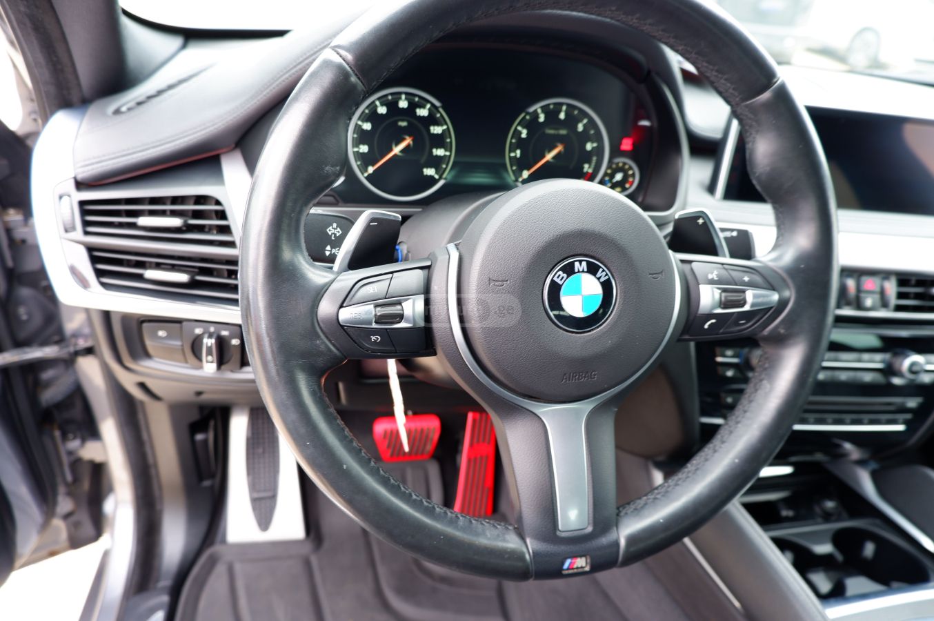 BMW X6 - фото 10