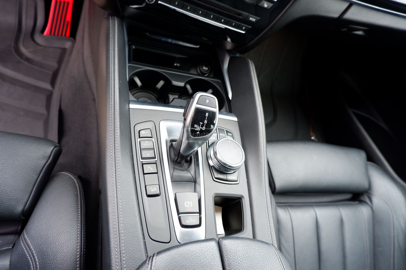 BMW X6 - фото 13