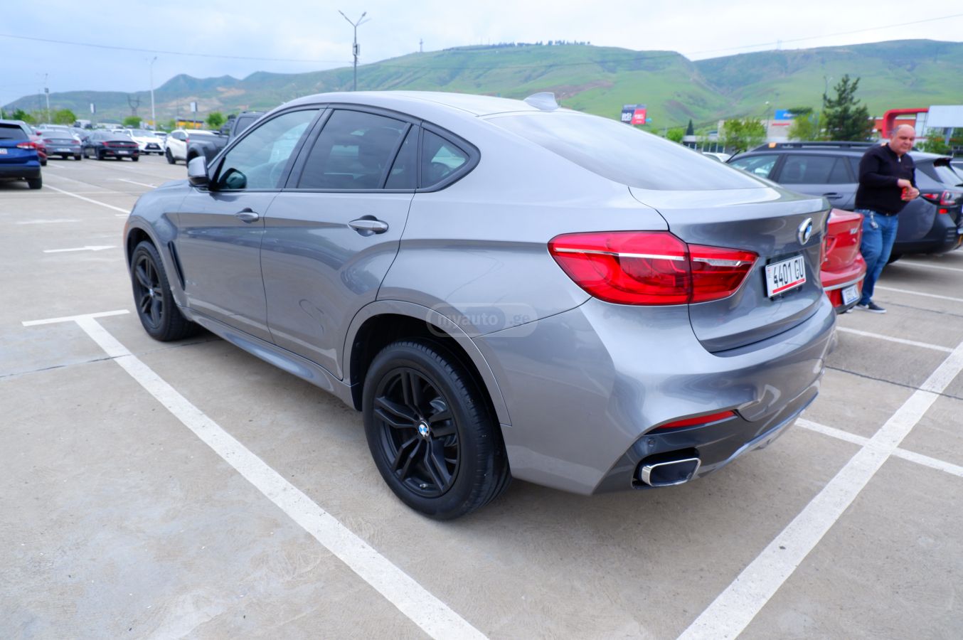 BMW X6 - фото 6