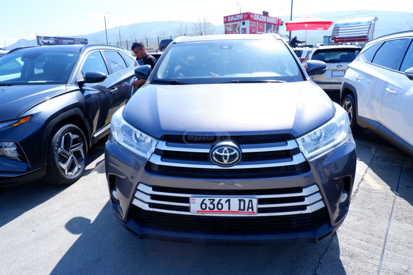 Toyota Highlander - фото 2