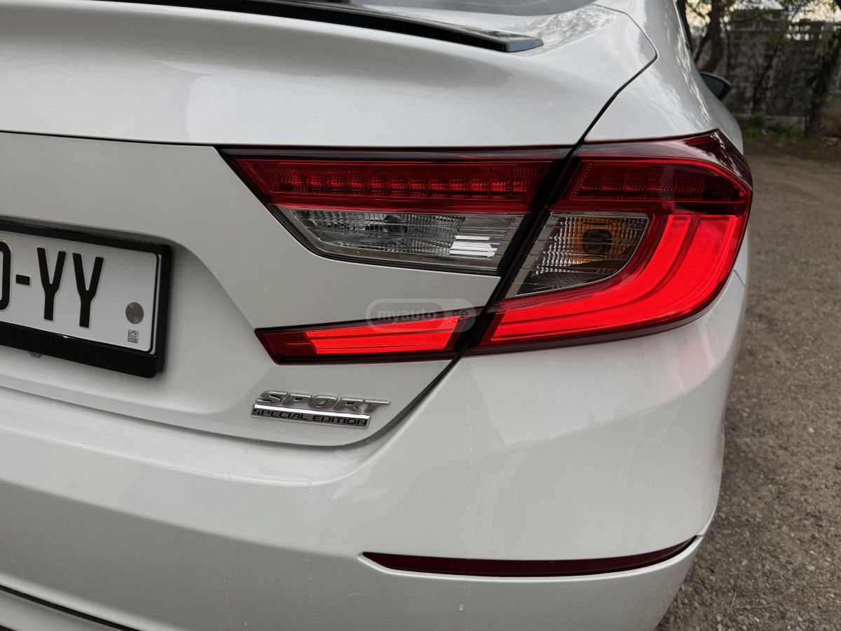 Honda Accord - фото 12