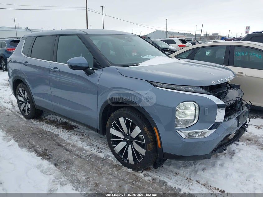 Mitsubishi Outlander 2025 — миниатюра 1