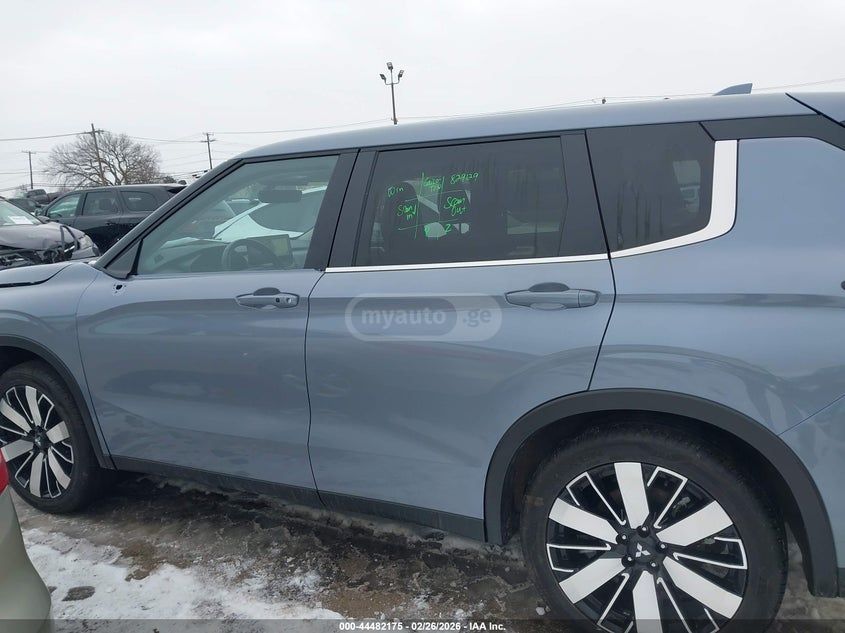 Mitsubishi Outlander 2025 — миниатюра 14
