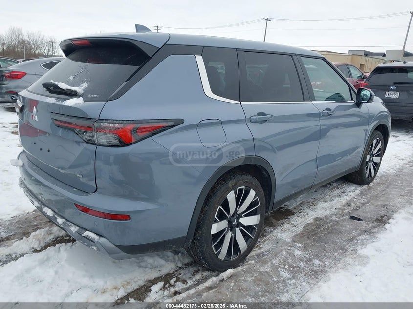Mitsubishi Outlander 2025 — миниатюра 4