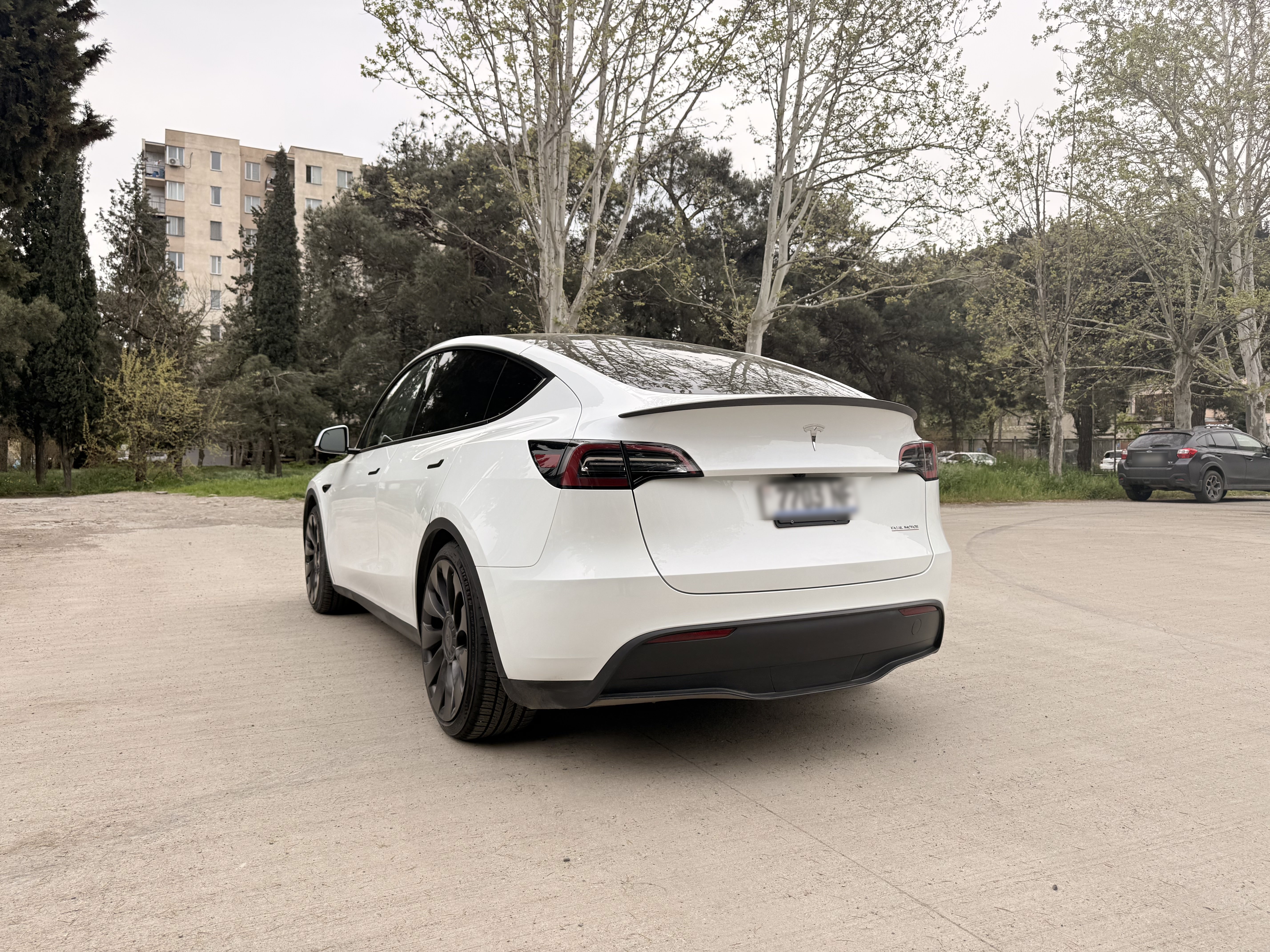 Tesla Model Y - фото 2