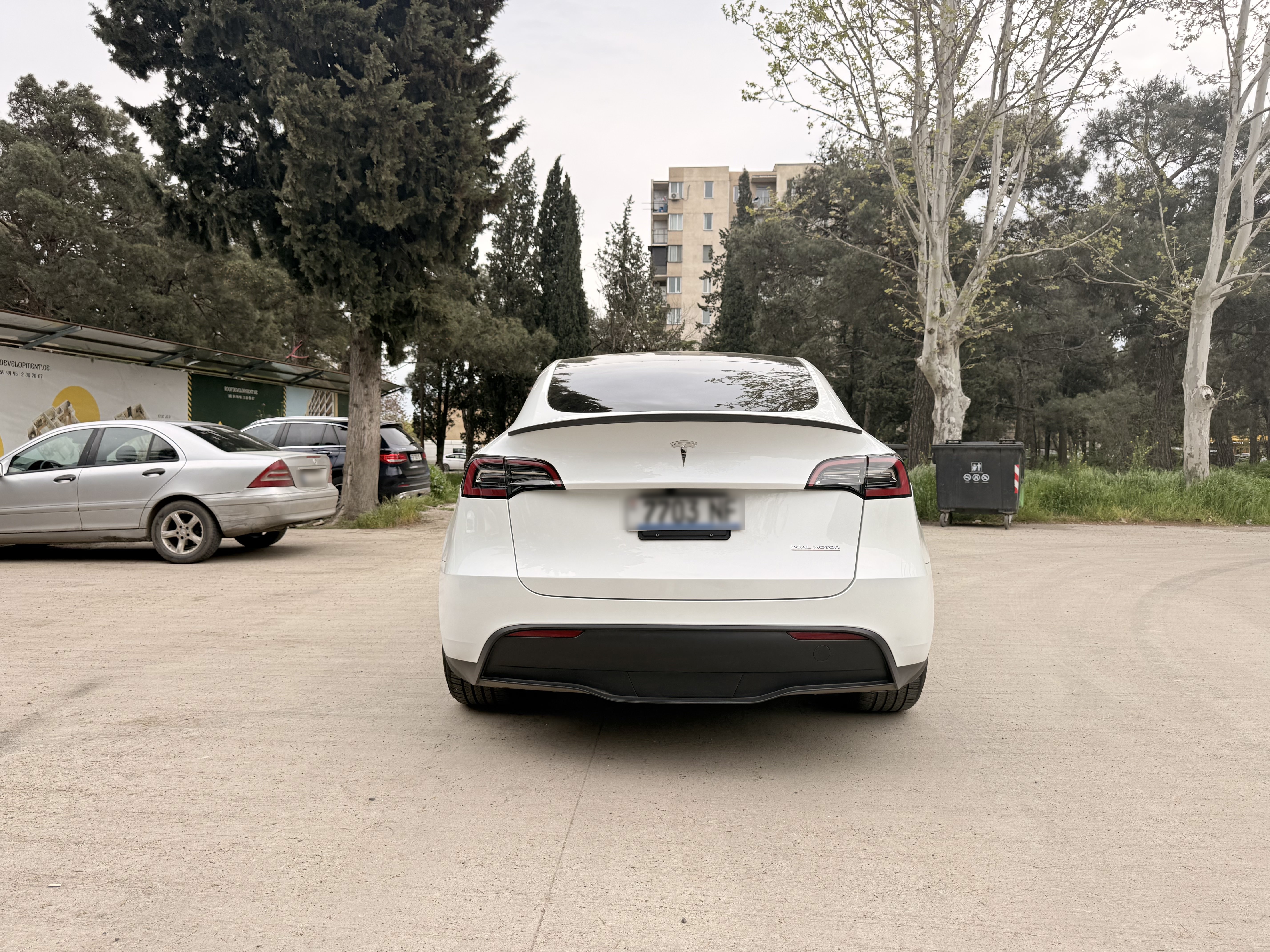 Tesla Model Y - фото 3
