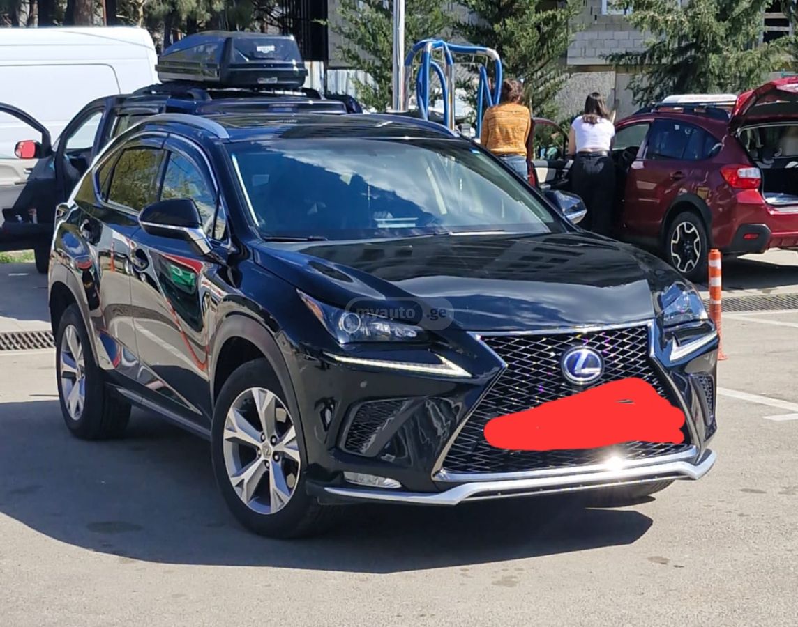 Lexus NX 300 - фото 1