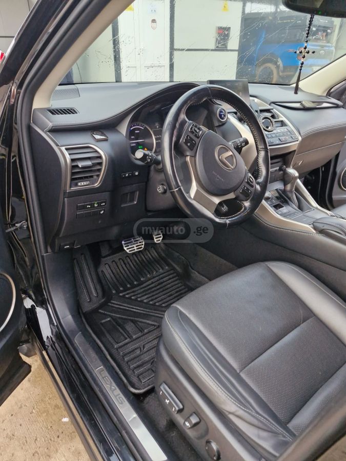 Lexus NX 300 - фото 12