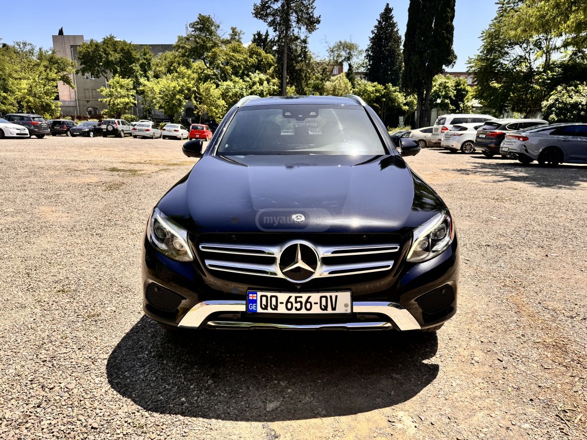 Mercedes-Benz GLC 300 - фото 1