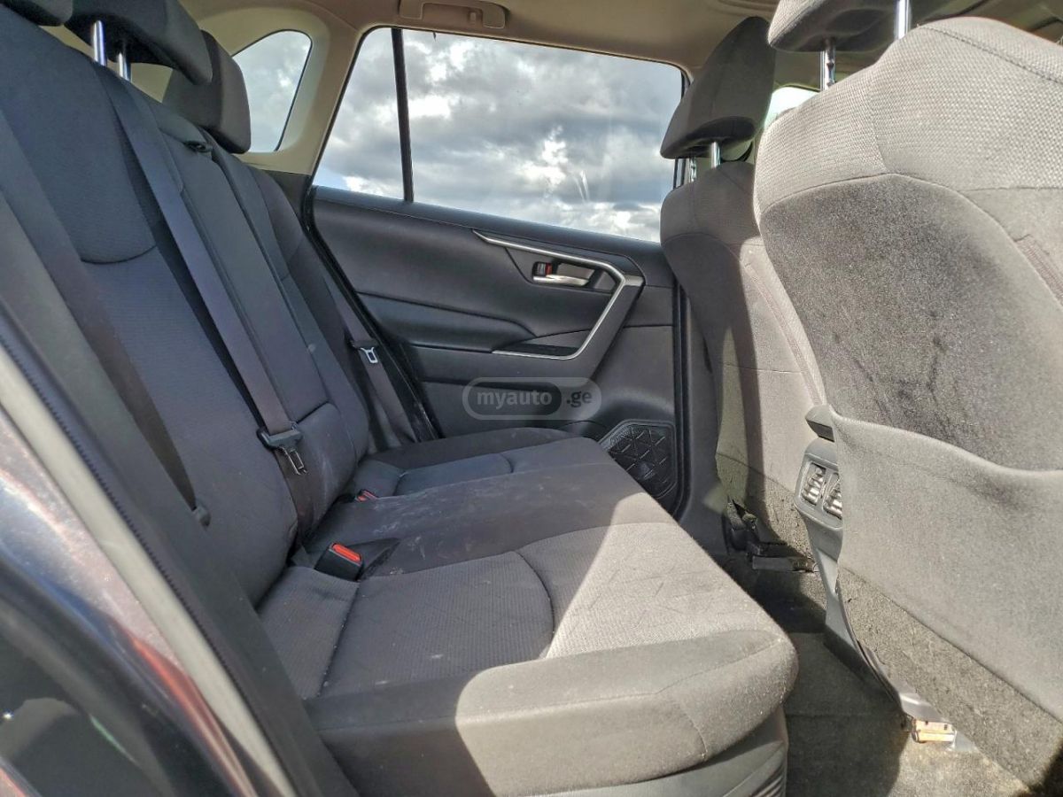 Toyota RAV 4 - фото 11