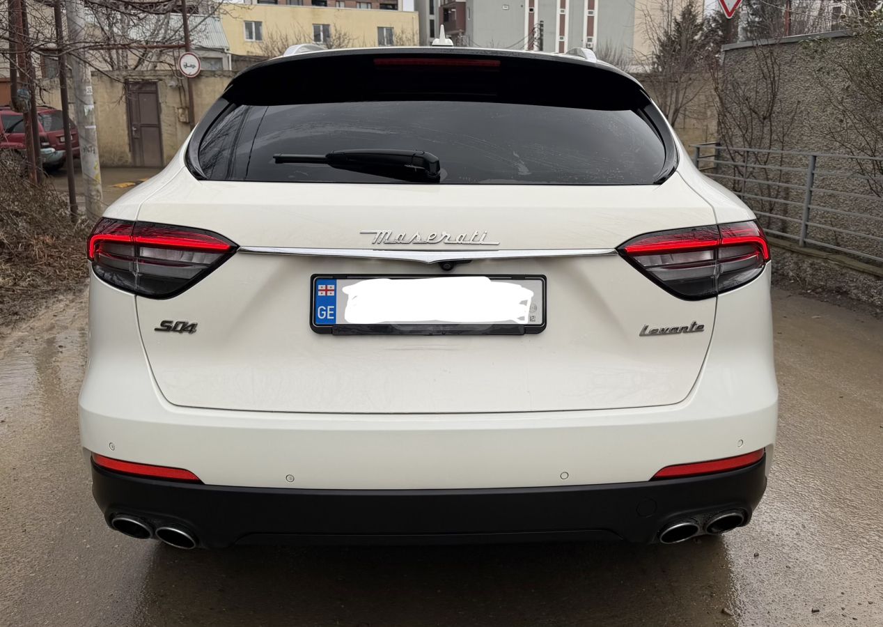 Maserati Levante - фото 6