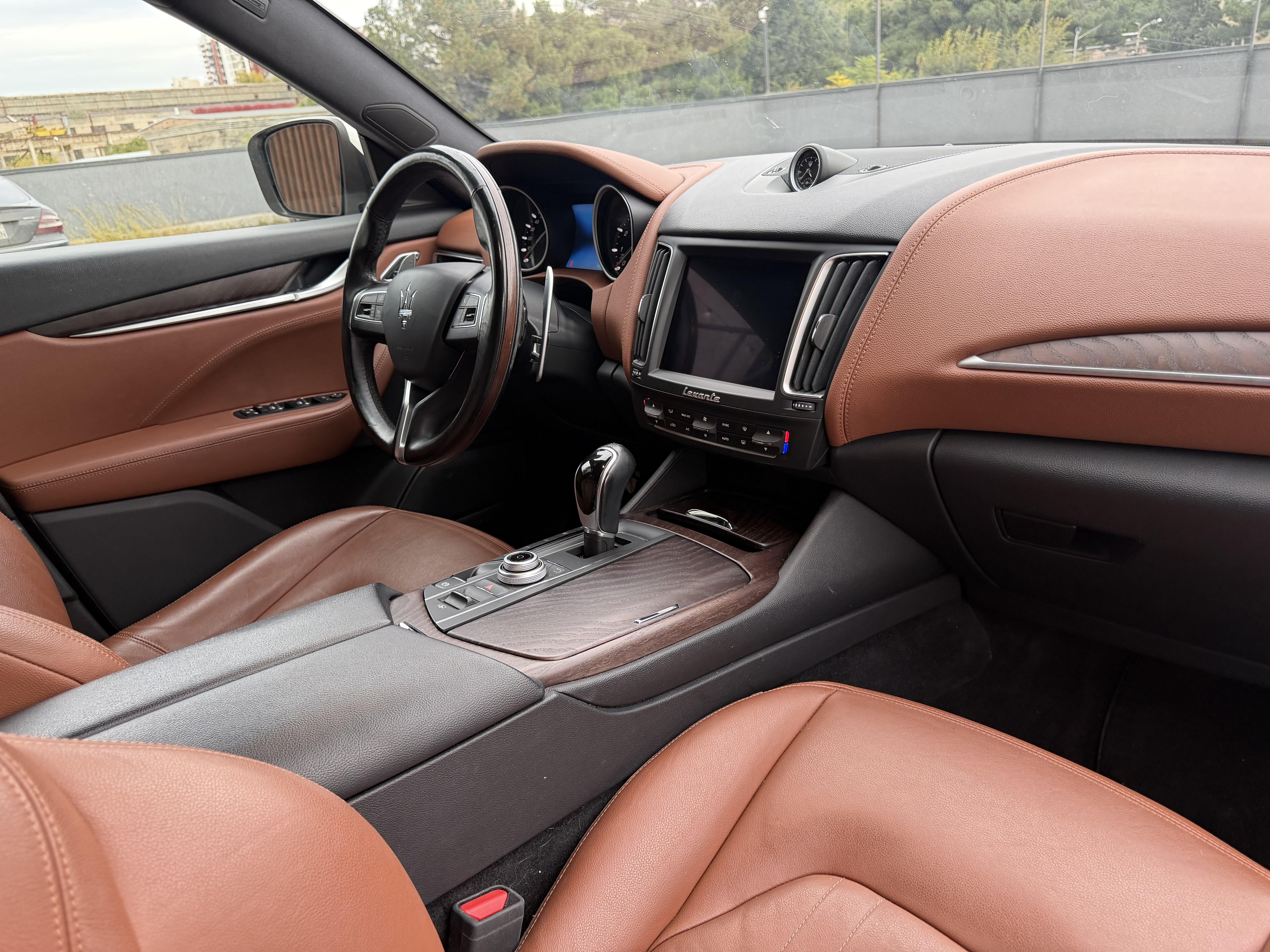 Maserati Levante - фото 7