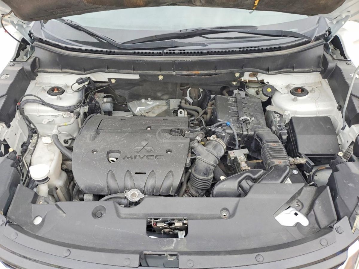 Mitsubishi Outlander Sport - фото 8