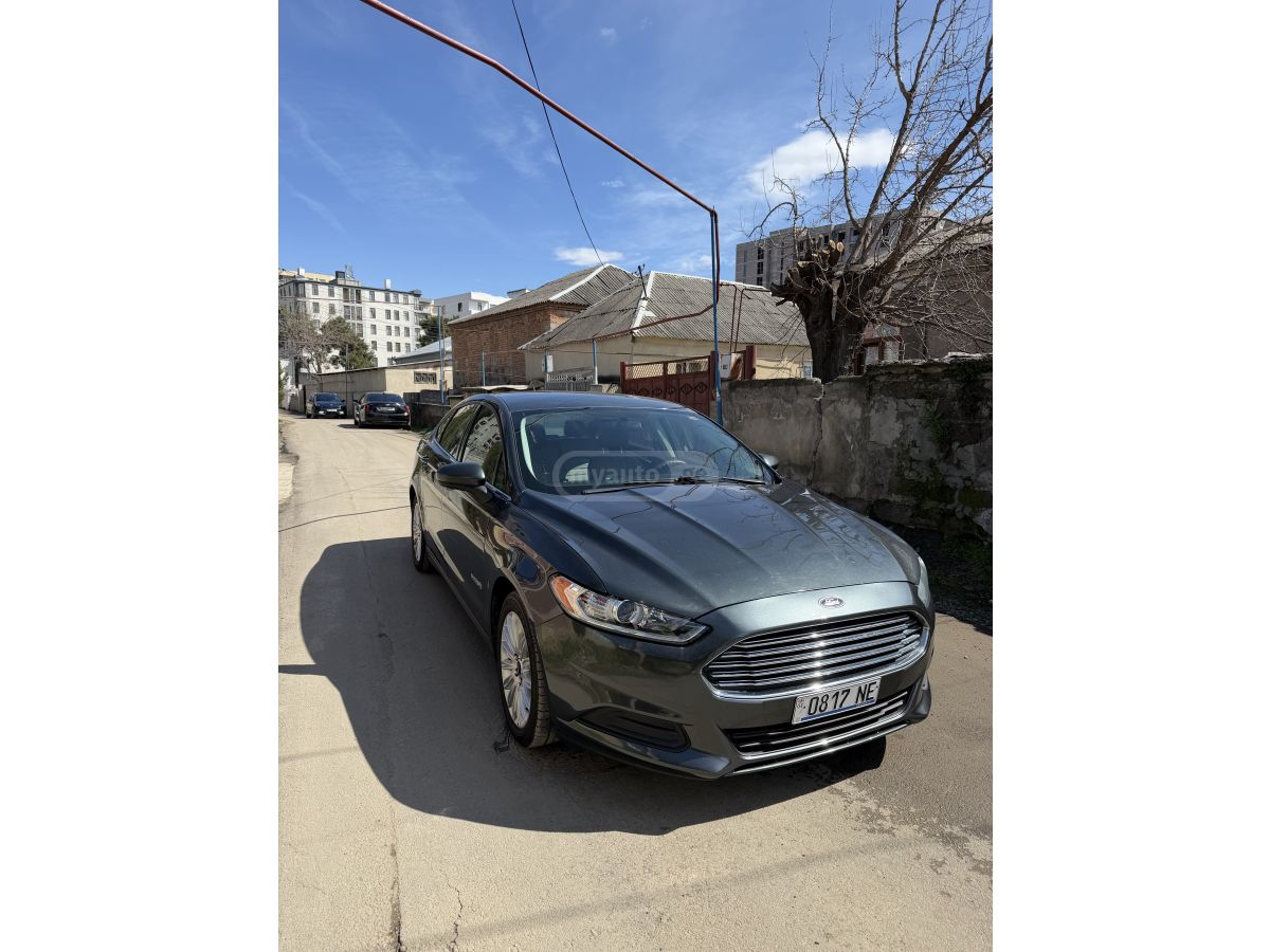 Ford Fusion - фото 2