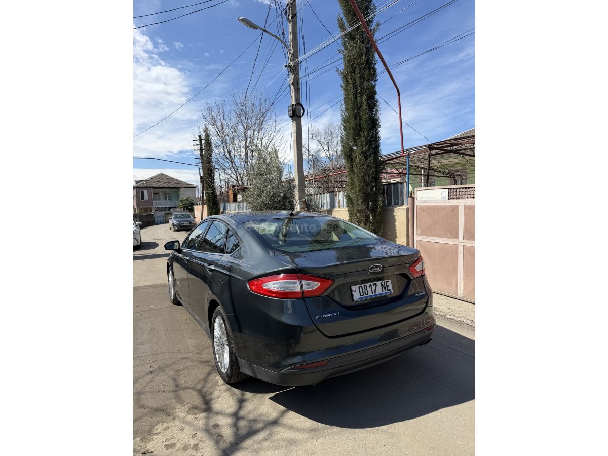 Ford Fusion - фото 3