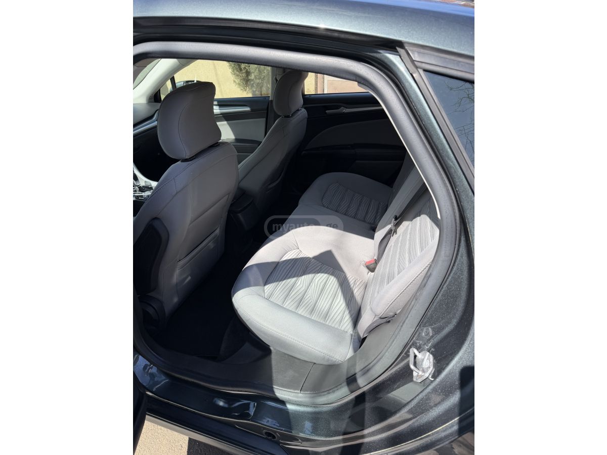 Ford Fusion - фото 9