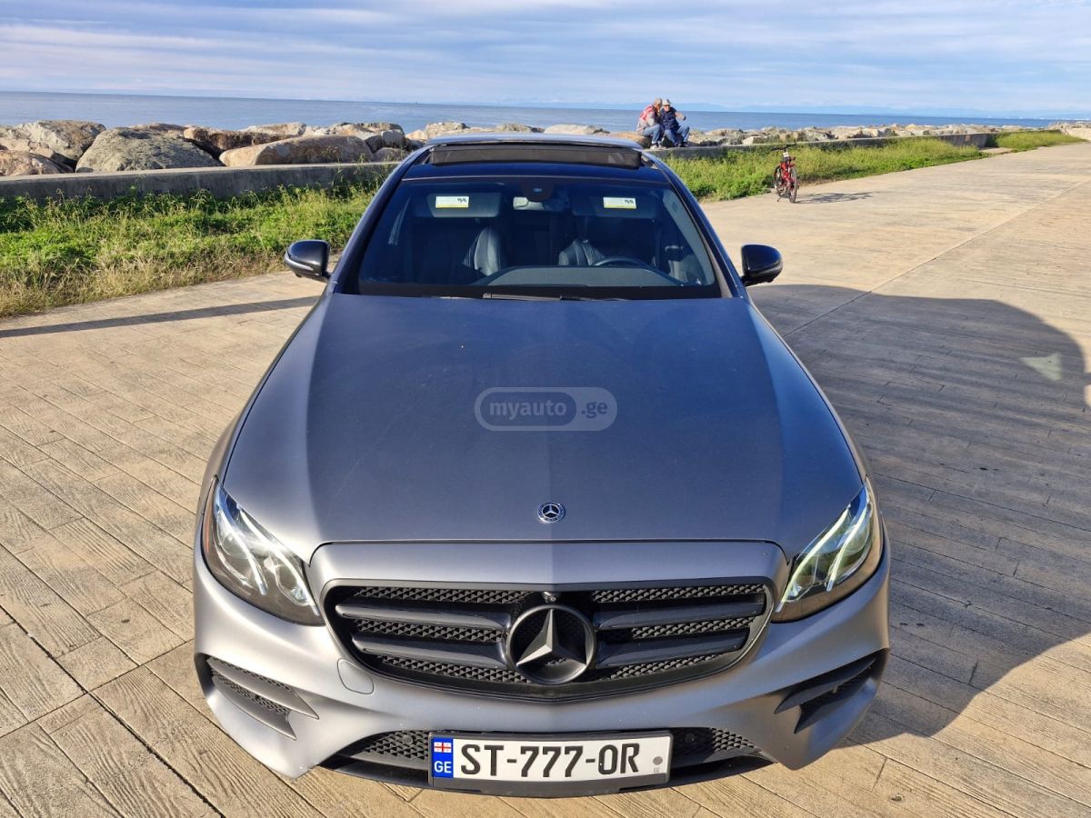 Mercedes-Benz E 300 - фото 7