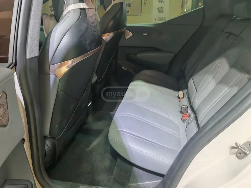 Zeekr X 2023 — миниатюра 10