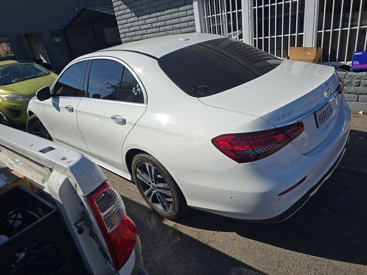 Mercedes-Benz E 350 - фото 5