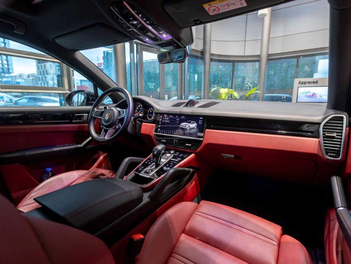 Porsche Cayenne - фото 13