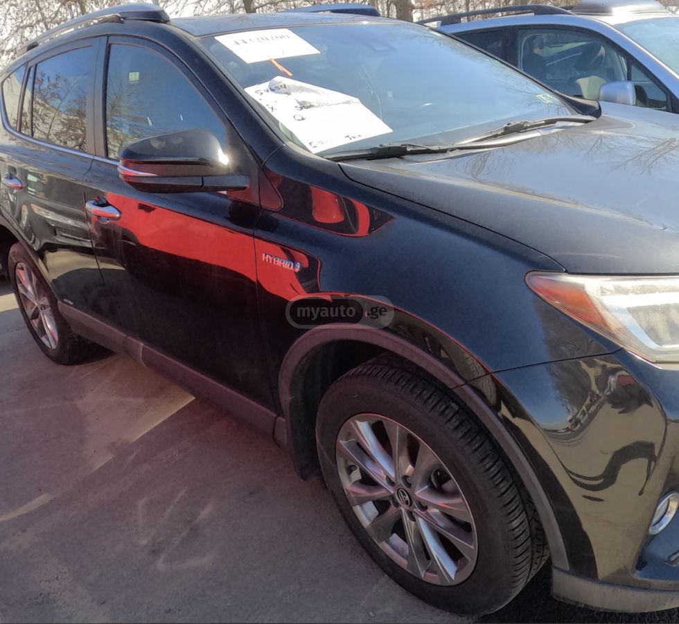 Toyota RAV 4 - фото 1