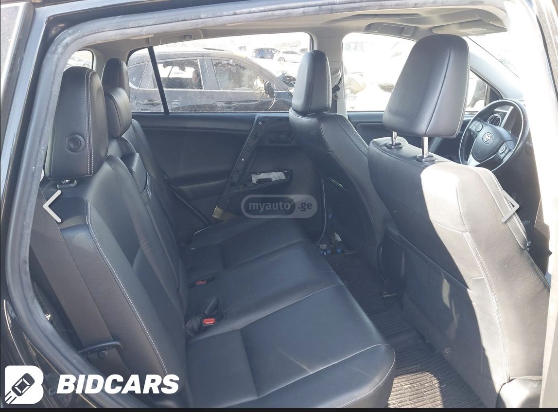 Toyota RAV 4 - фото 13