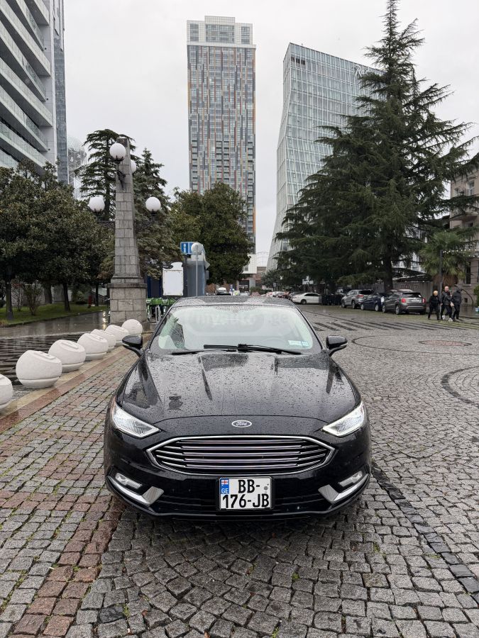 Ford Fusion - фото 1