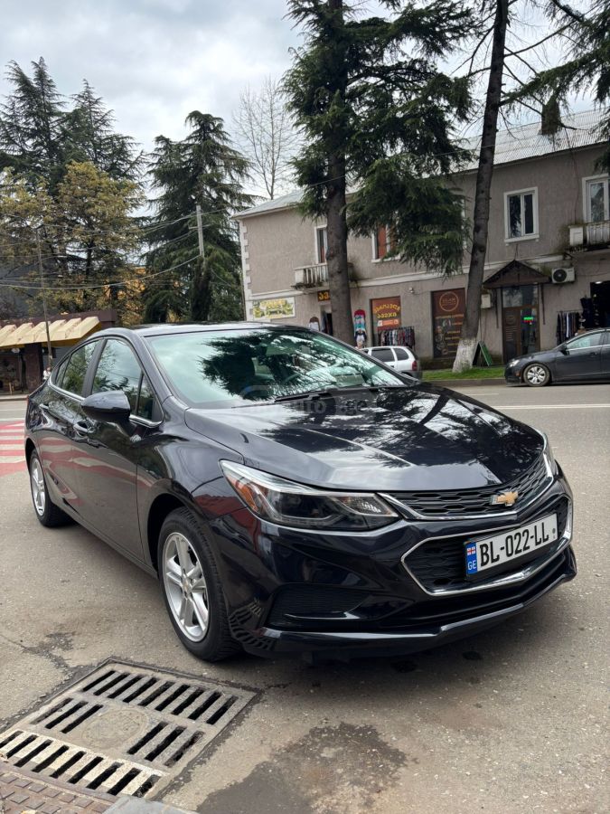 Chevrolet Cruze - фото 1
