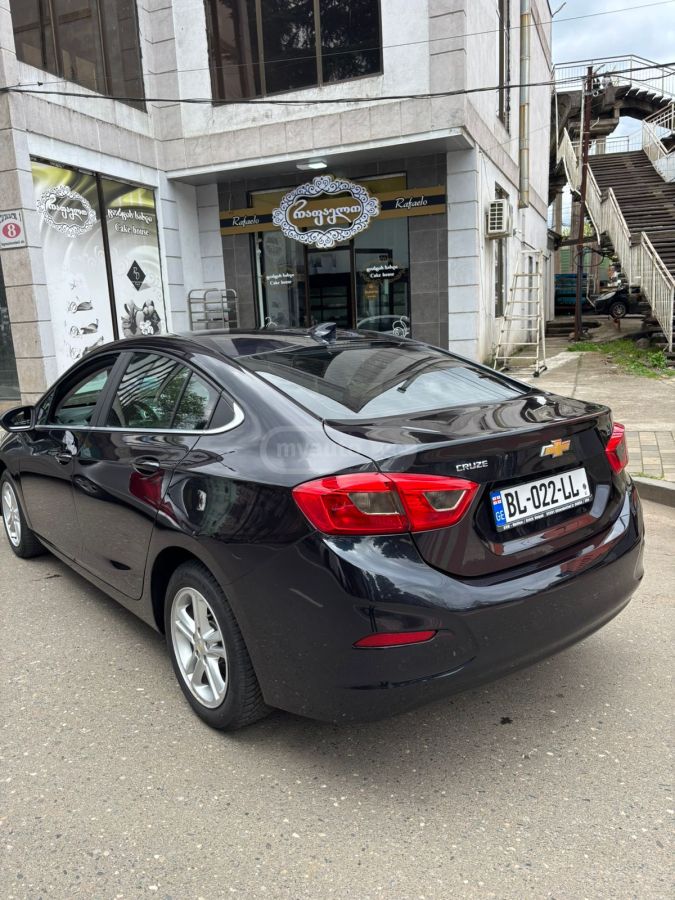 Chevrolet Cruze - фото 3