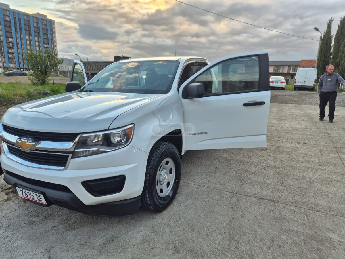 Chevrolet Colorado - фото 1