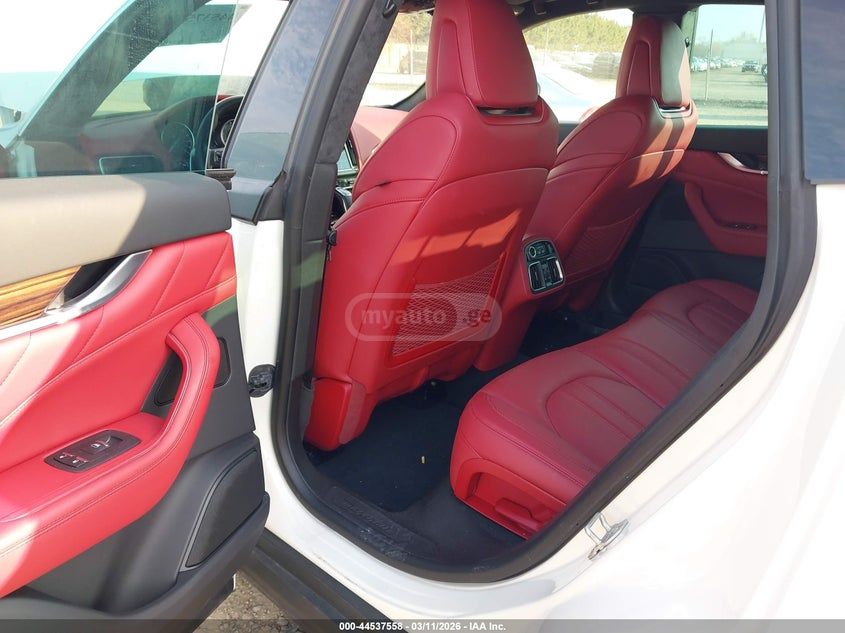 Maserati Levante 2022 — миниатюра 8