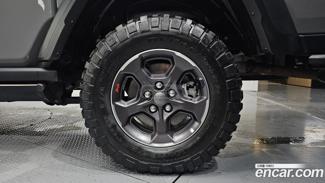 Jeep Gladiator - фото 5