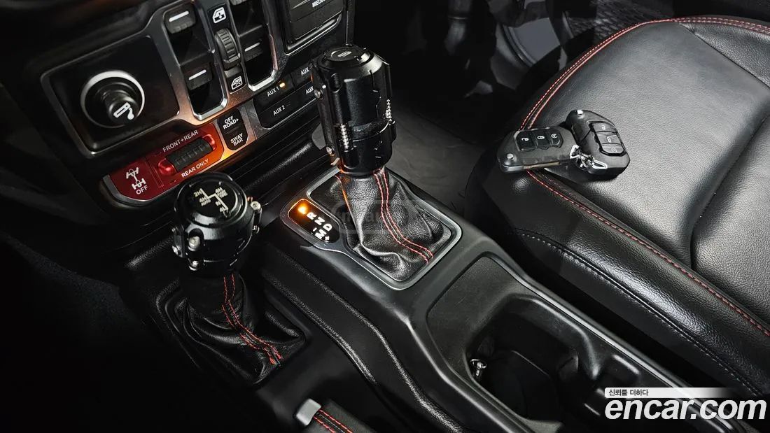 Jeep Gladiator - фото 9