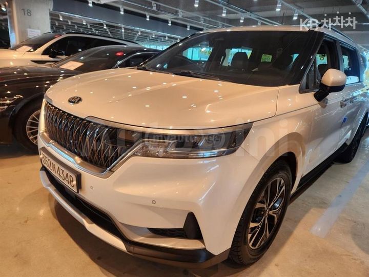 Kia Sedona - фото 1