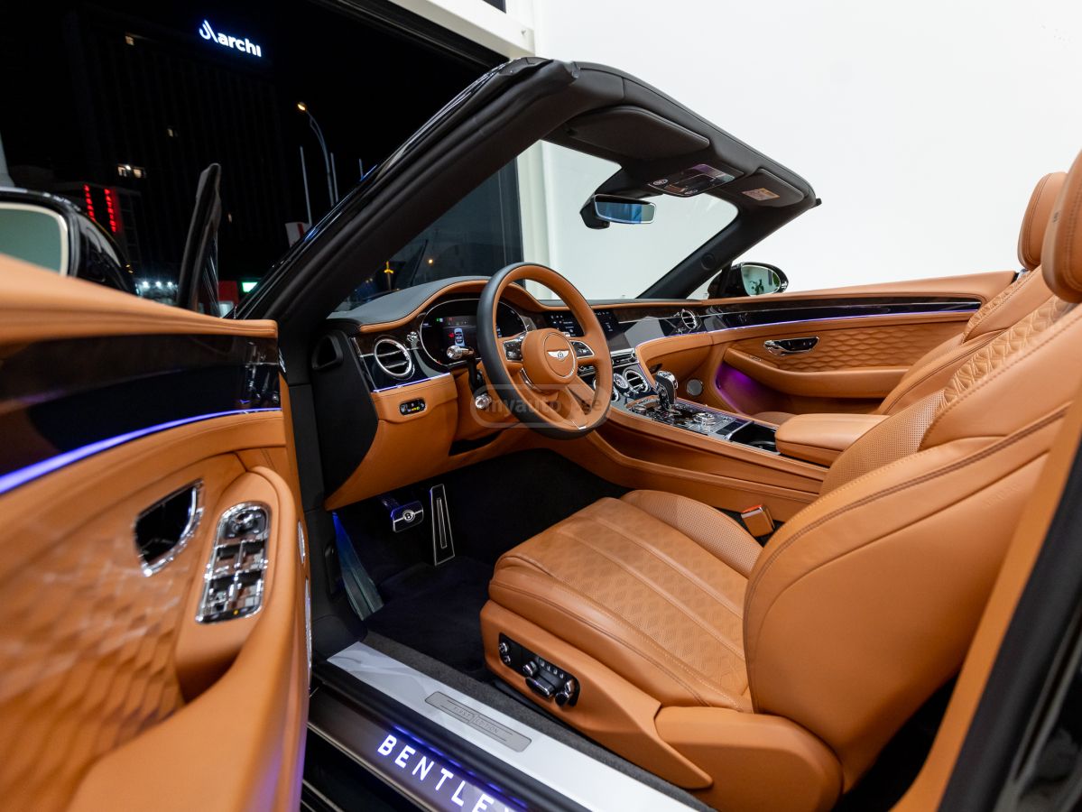 Bentley Continental 2025 — миниатюра 10