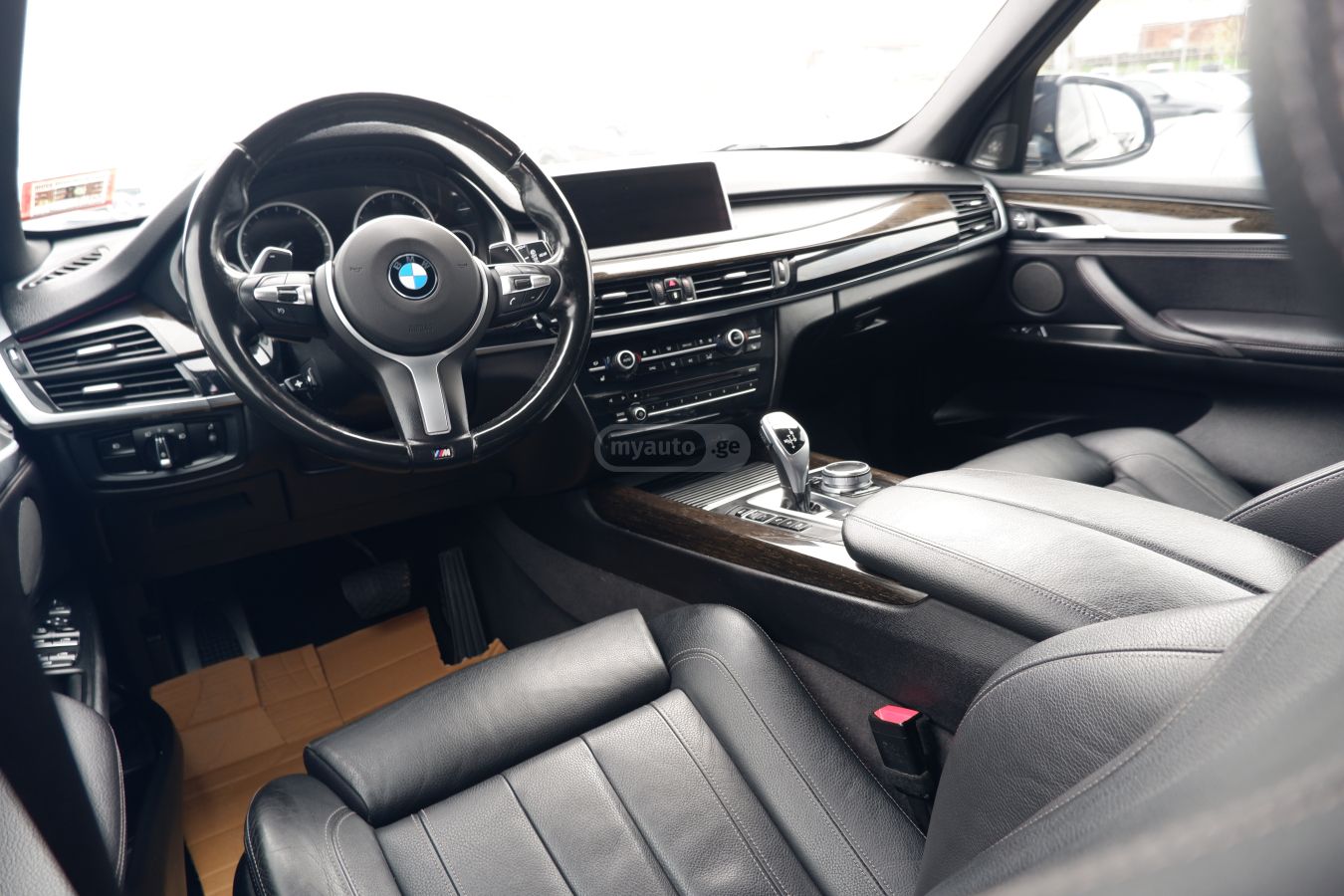 BMW X5 - фото 10