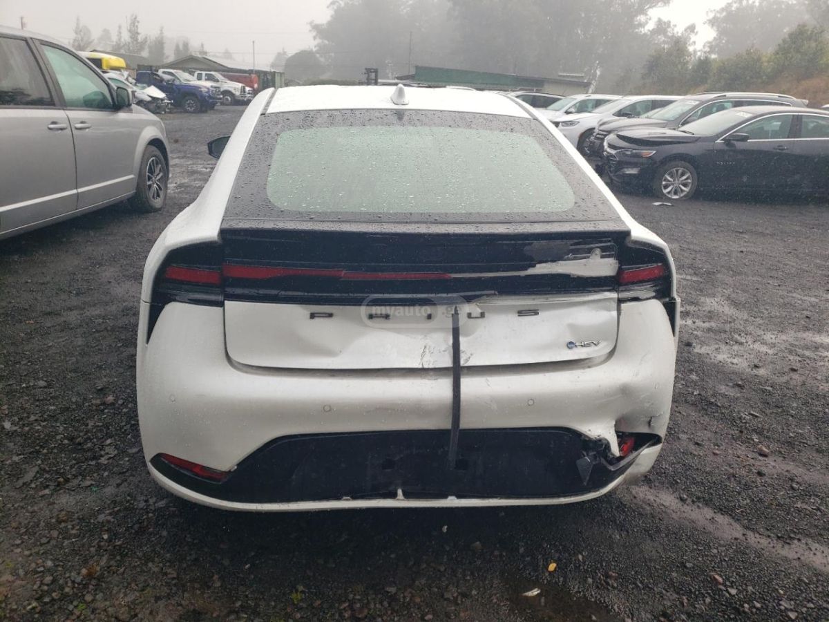 Toyota Prius - фото 6