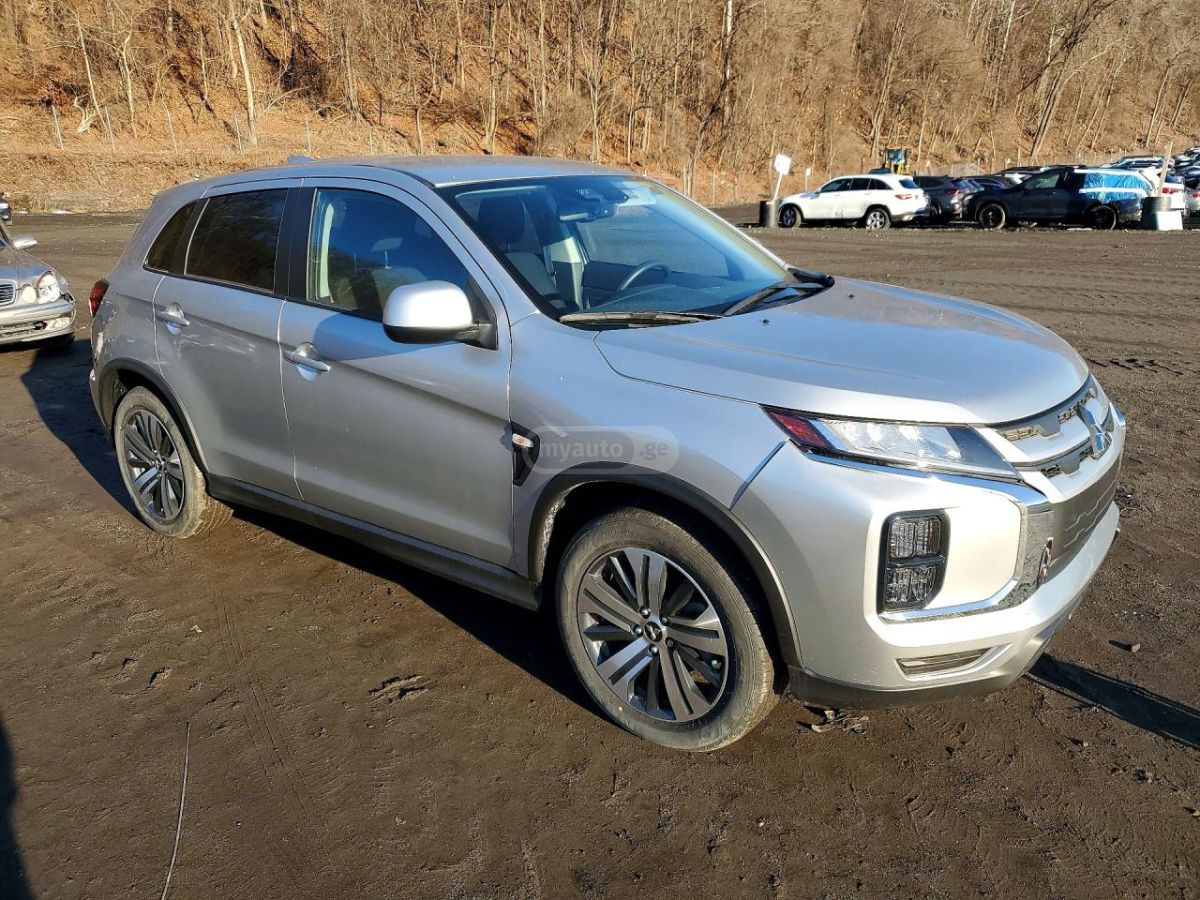 Mitsubishi Outlander - фото 4