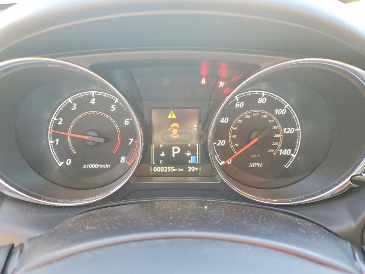 Mitsubishi Outlander - фото 9