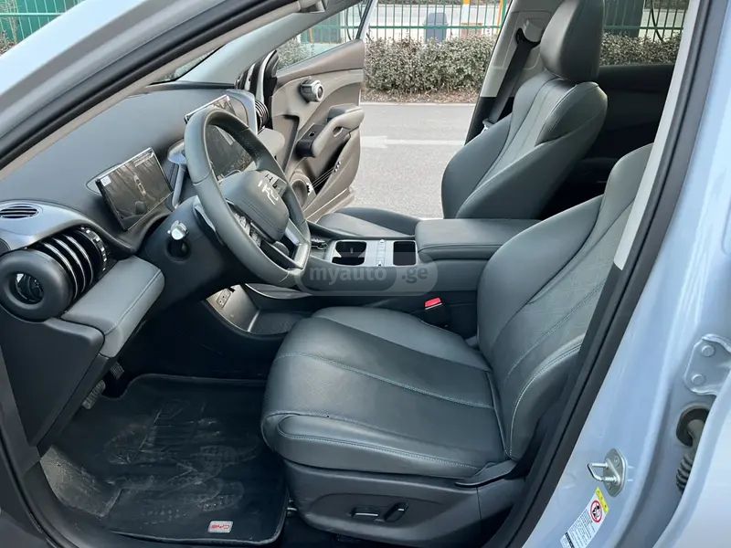 BYD Yuan 2025 — миниатюра 12